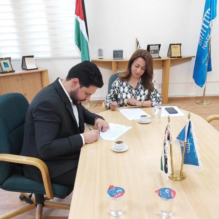 Signing an agreement with the National Fund to Support Small and Medium Enterprises