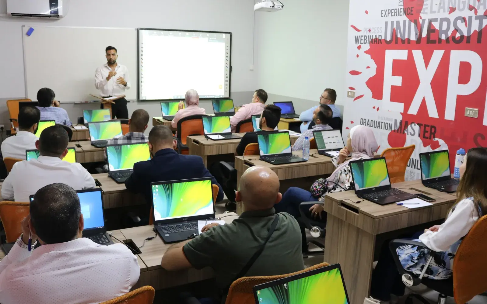 مختبر الحاسوب في صرح — تدريب عملي على النمذجة المالية