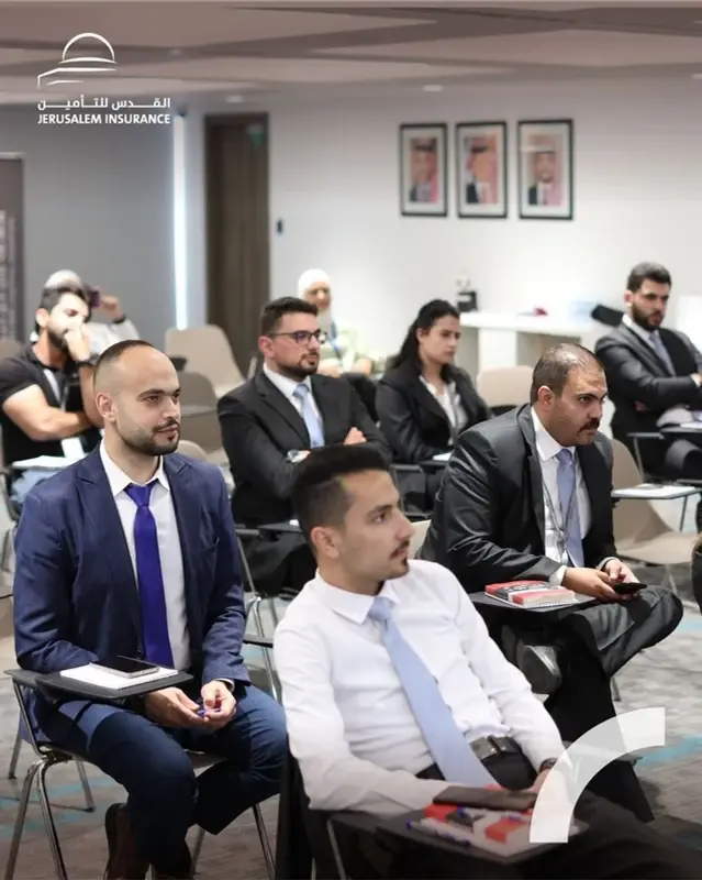 متدربون خلال أحد البرامج المهنية التي تنفذها صرح